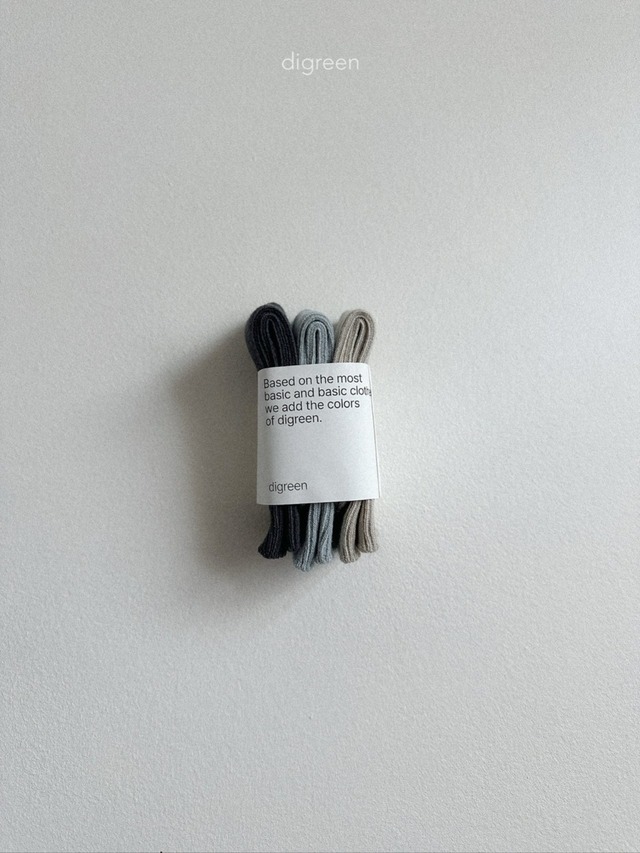 digreen26su_Gray Socks