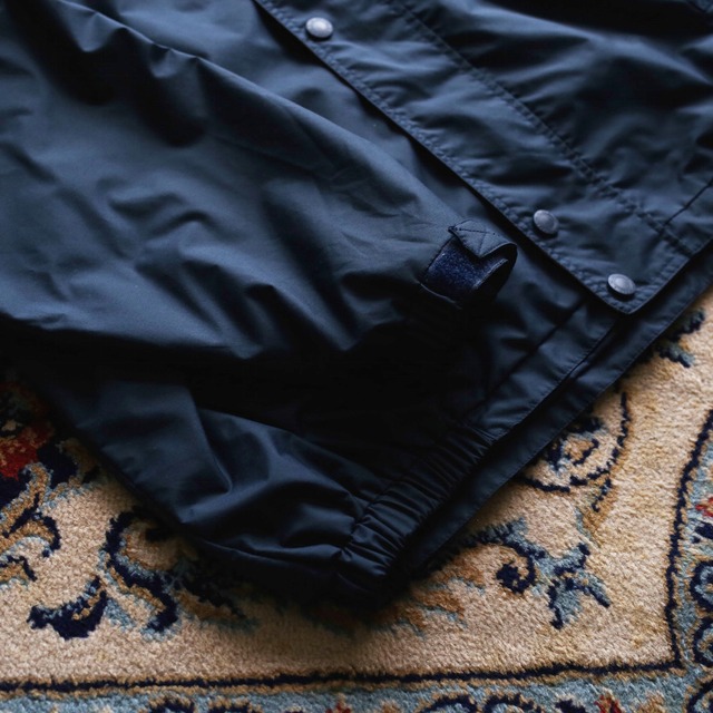 neck volume bi-color big nylon blouson