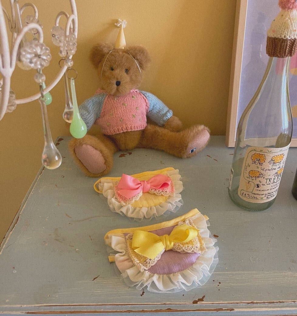 即納【hugmemore】Lovely Ribbon Bib《2Color》