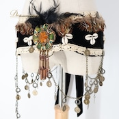 ベリーダンス トライバル 衣装 トップス ベルト セット ブラック系 羽根 貝 シェル コイン 黒 白 緑 茶 豪華 装飾 レース かっこいい ダンス衣装 イベント ステージ クール ホワイト系 ブラウン系 グリーン系