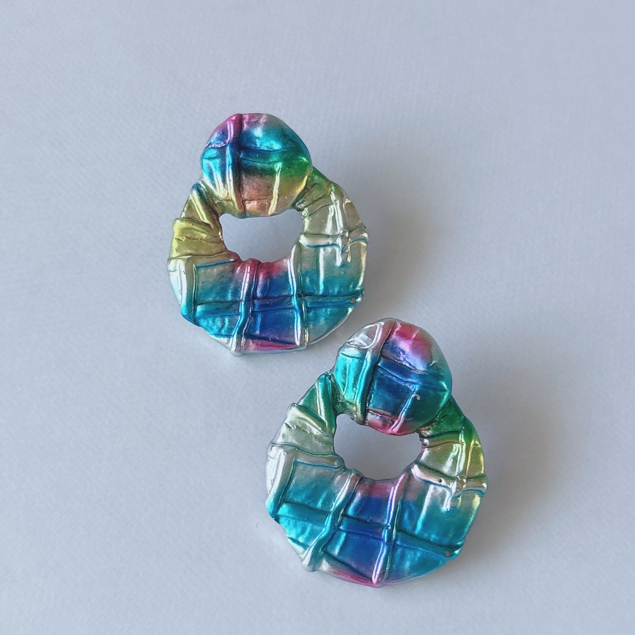 Vintage 80s rainbow plastic hoop earrings ヴィンテージ 80年代