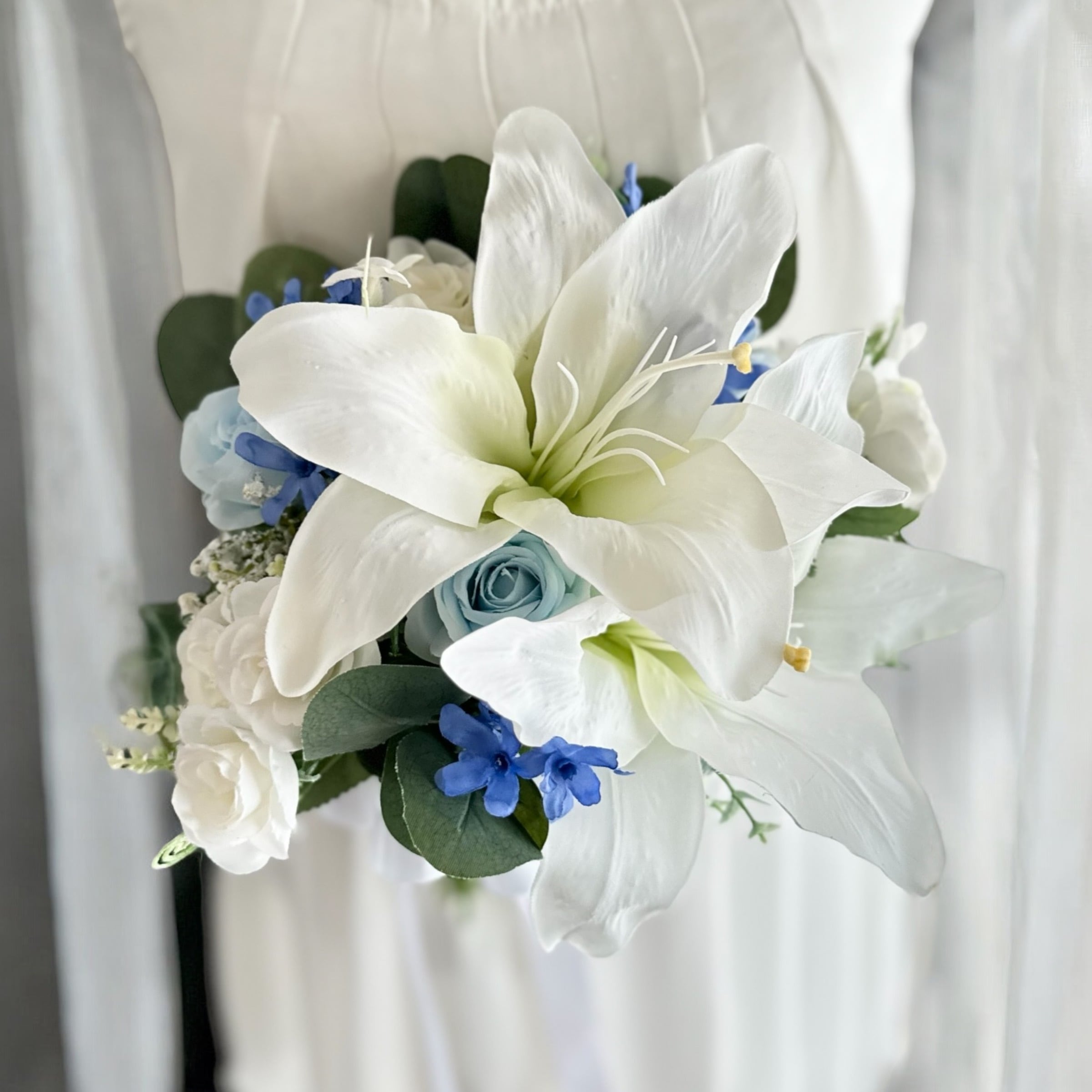 カサブランカクラッチブーケブートニア