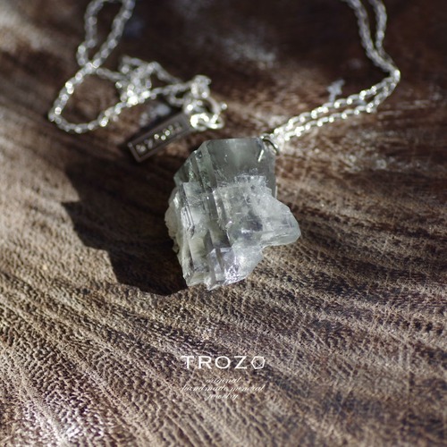 【024 Alive Collection】 フローライト 鉱物原石 シルバー925 ネックレス 天然石 アクセサリー