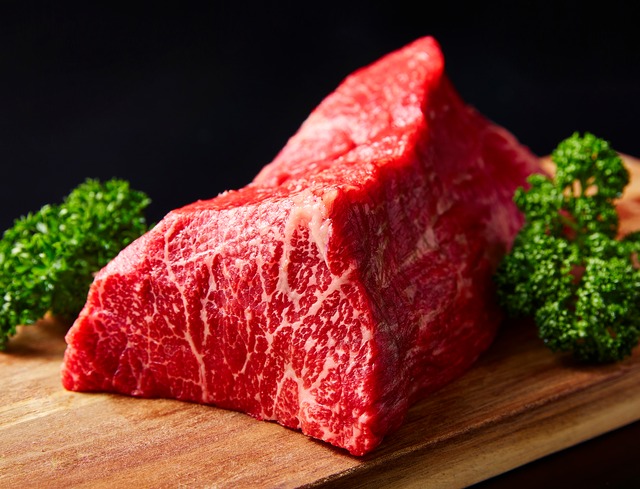 近江牛赤身ブロック肉 2000ｇ　ローストビーフ等に