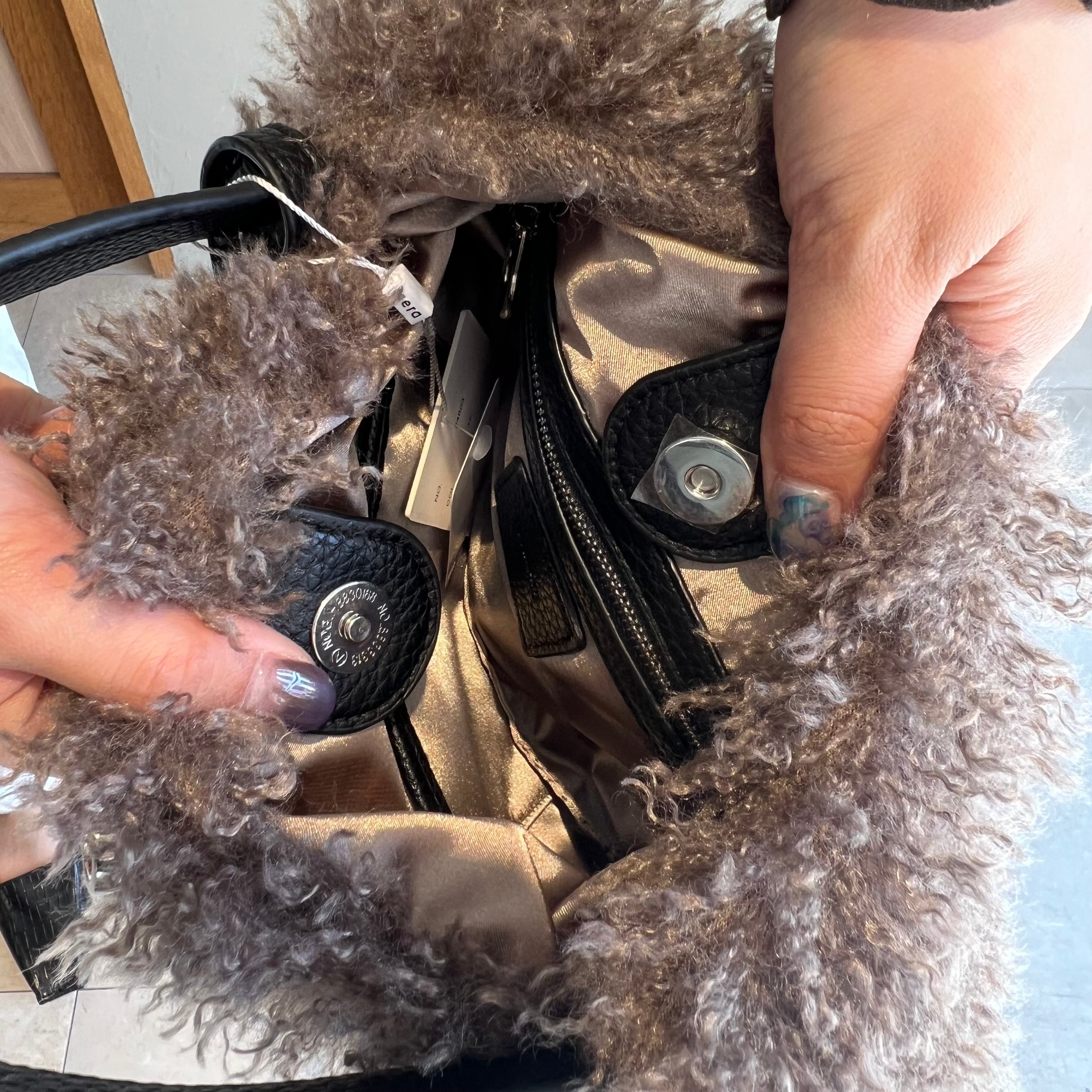 定価14,500円　vin プードルファーチェーンバッグ Fur Chain Shoulder Crossbody Bag ファーチェーンショルダークロス