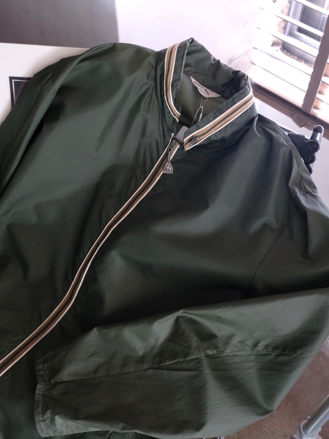 Used zip-up nylon jacket