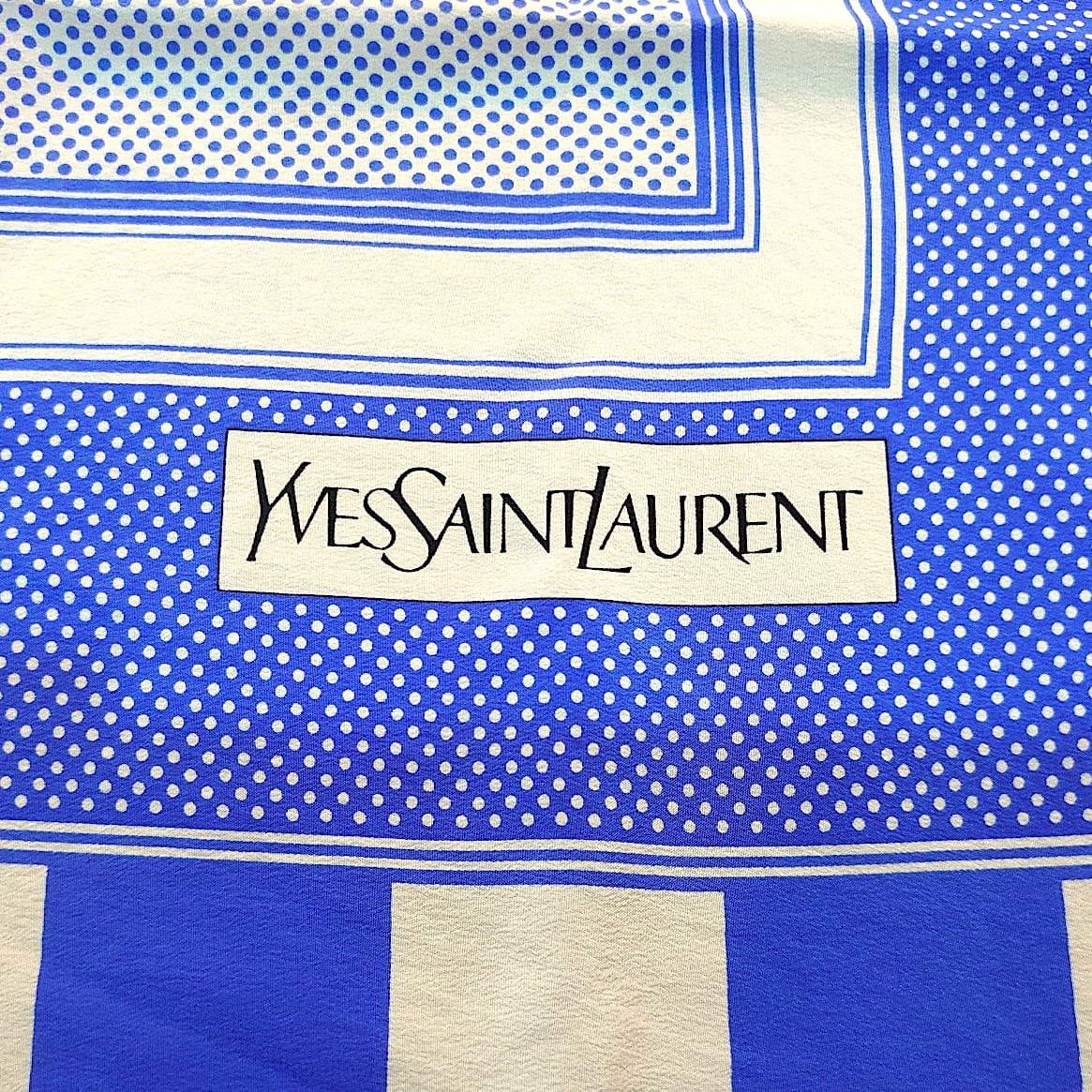 YvesSaintLaurent YSL イヴ・サンローラン スカーフ シルク100% 白 