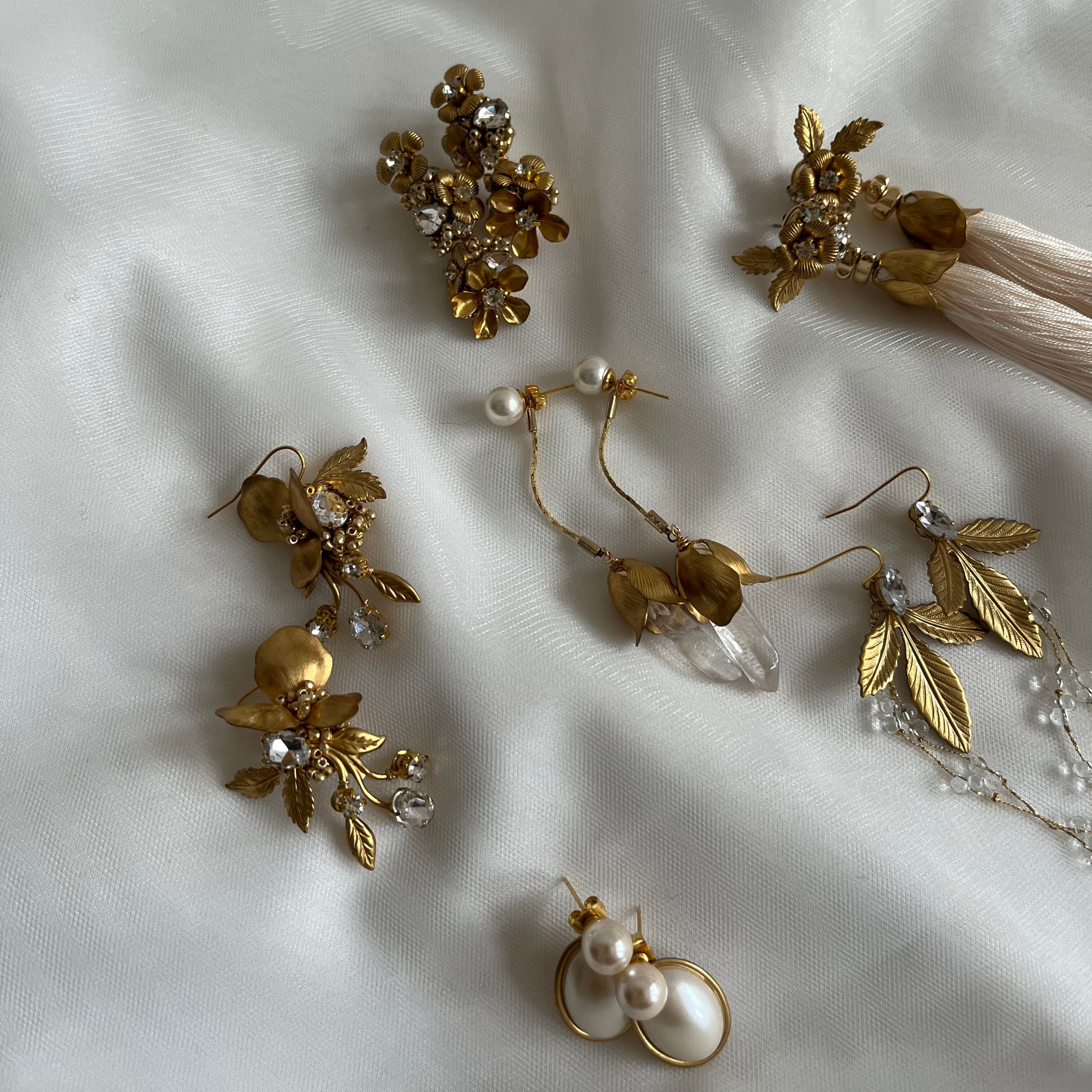 再販 Import brass flower & leaf ×grass stones ×gold beads ピアス