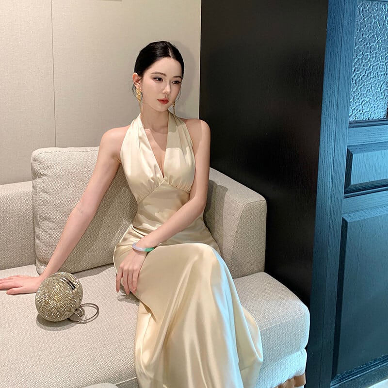 ロングドレス キャバドレス セクシー サテン ホルターネック 背中見せ