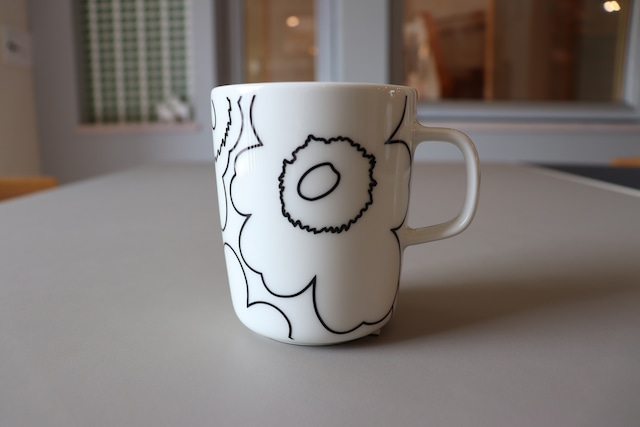 marimekko/マリメッコ　ピィイルトウニッコ　マグ　250ml　ホワイト/ブラック