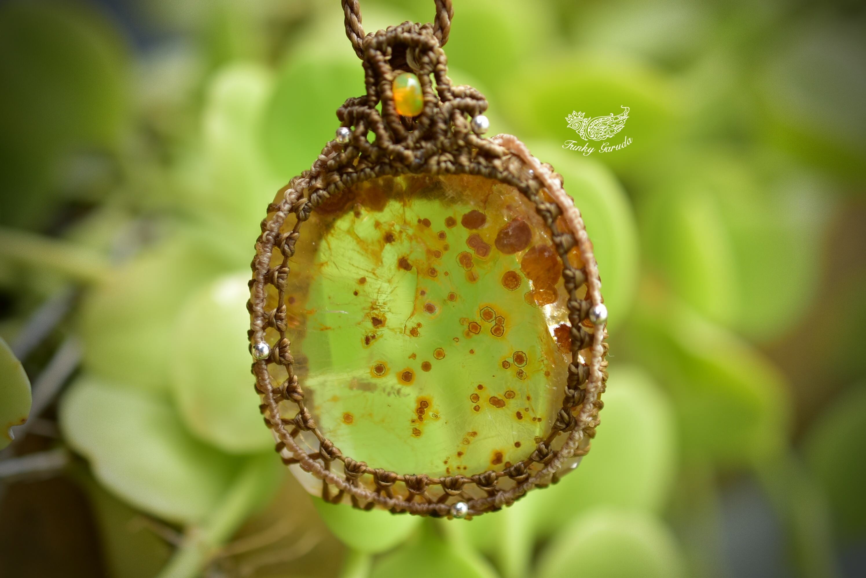 虹入りクォーツインクォーツ　マクラメネックレス 静かな水晶☆ルチルインガーデンクォーツ マクラメネックレス