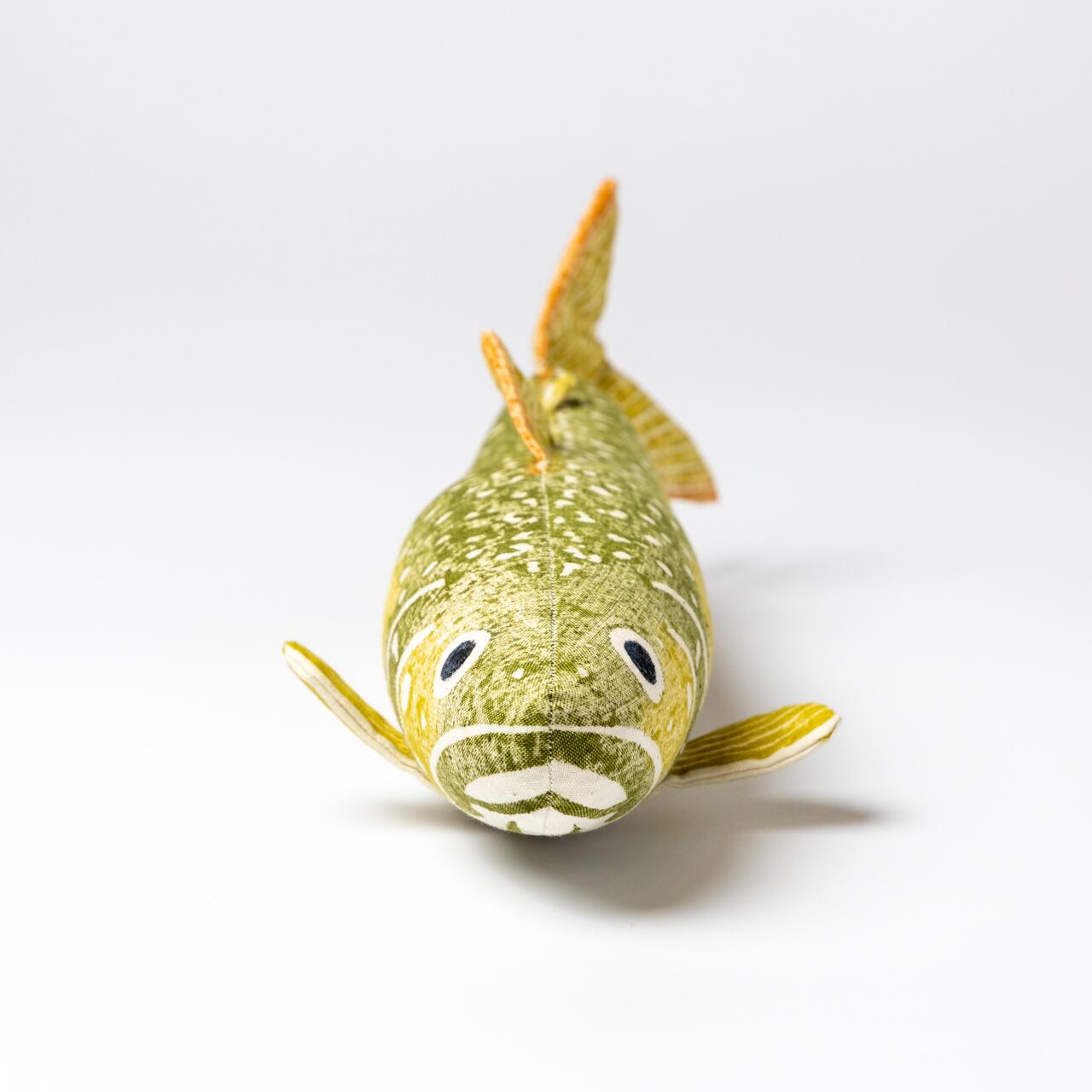 大岩魚 / 木版手染めぬいぐるみ / 真工藝 | PEPS 大岩魚 / 木版手染めぬいぐるみ / 真工藝 | PEPS