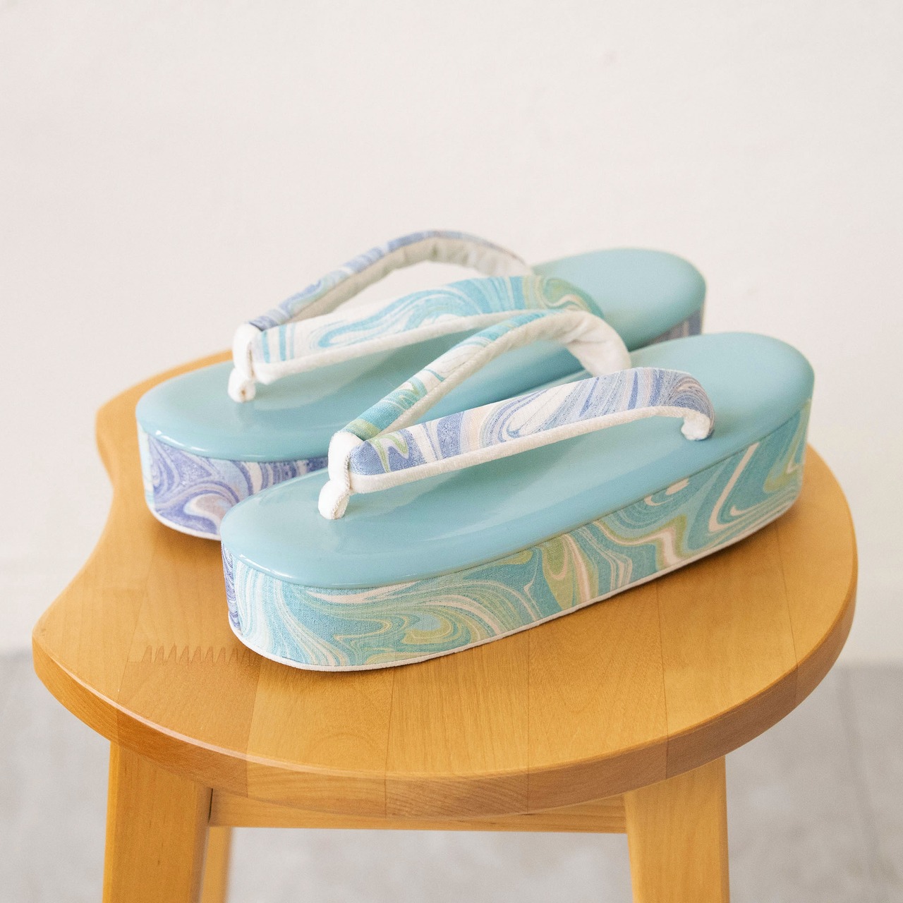 suminagashi 草履　S「海の声」片身がわり風