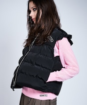 【直営限定ITEM】フリルパデットベスト CQ-47062H