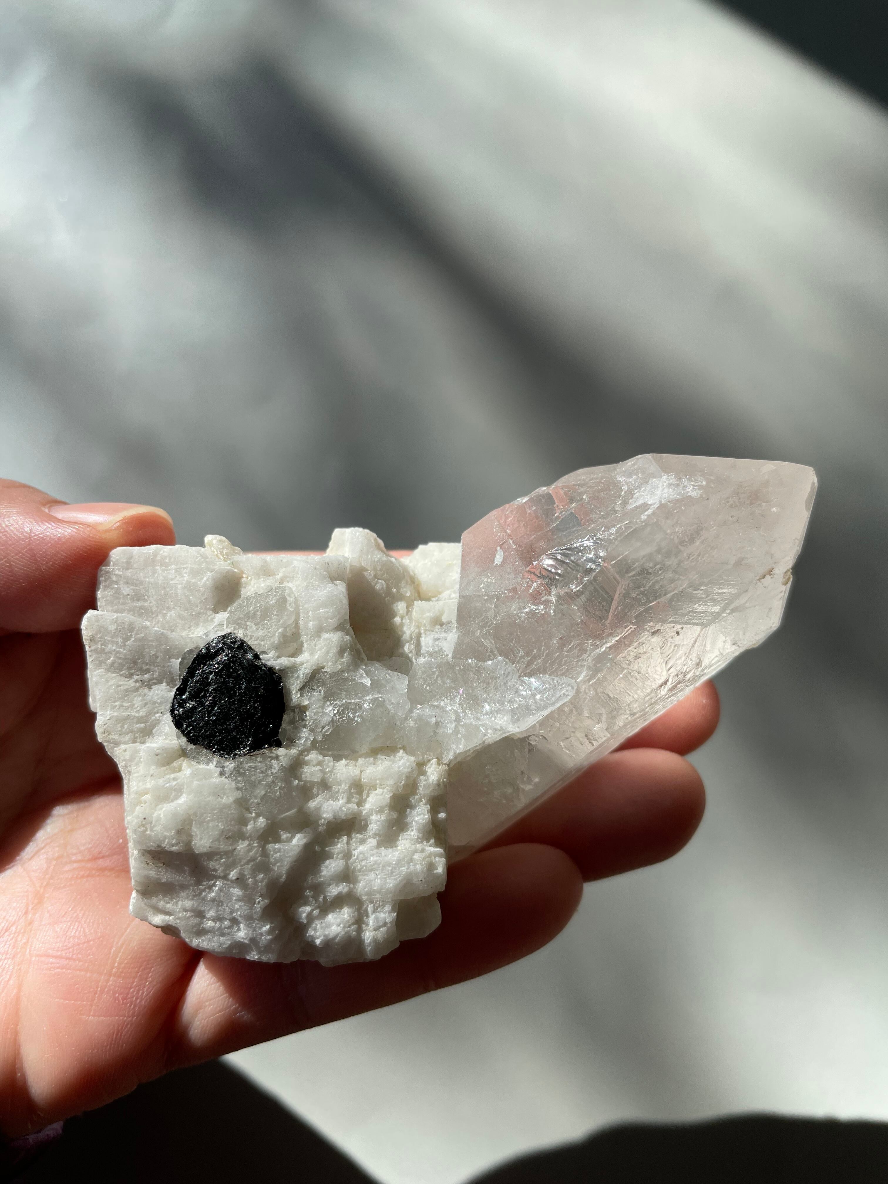 パキスタン　ギルギット　スカルドゥ産　ヒマラヤ水晶　ブラックトルマリン