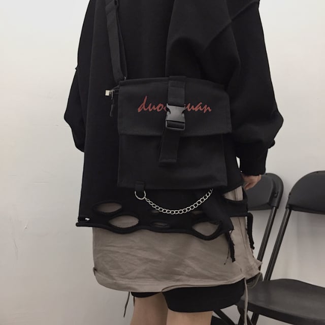 【予約販売】ショルダーバッグ メンズ シンプル ミニバッグ ブラック 黒 チェーン 斜め掛け メッセンジャー スマホショルダー 防水 旅行 トラベル こなれ感 お洒落 韓国 トレンド