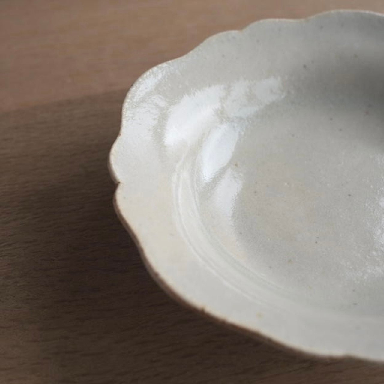 たくまポタリー　6寸芙蓉皿 やわグレー(1枚) / 2104700000532