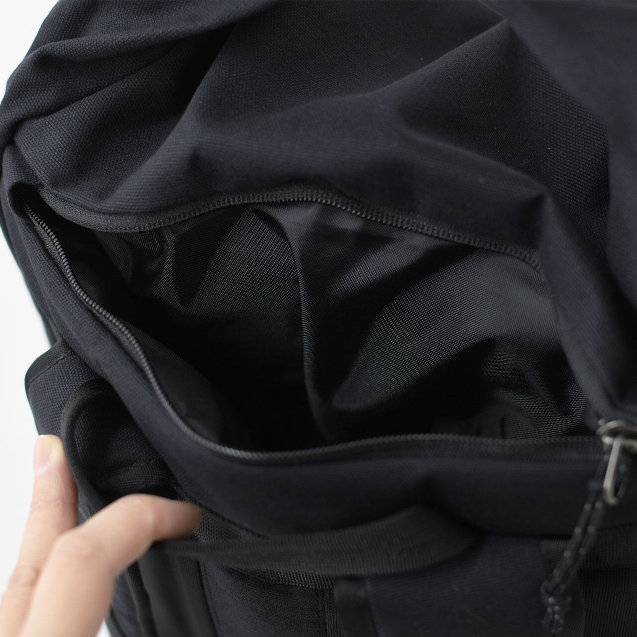 Patagonia [パタゴニア正規代理店] Fieldsmith Roll Top Pack 32L -BLK