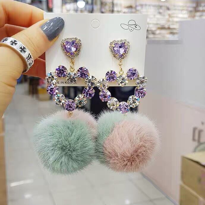 3カラー】黄色 パープル グレー ファー ピアス ビック 大 ロング