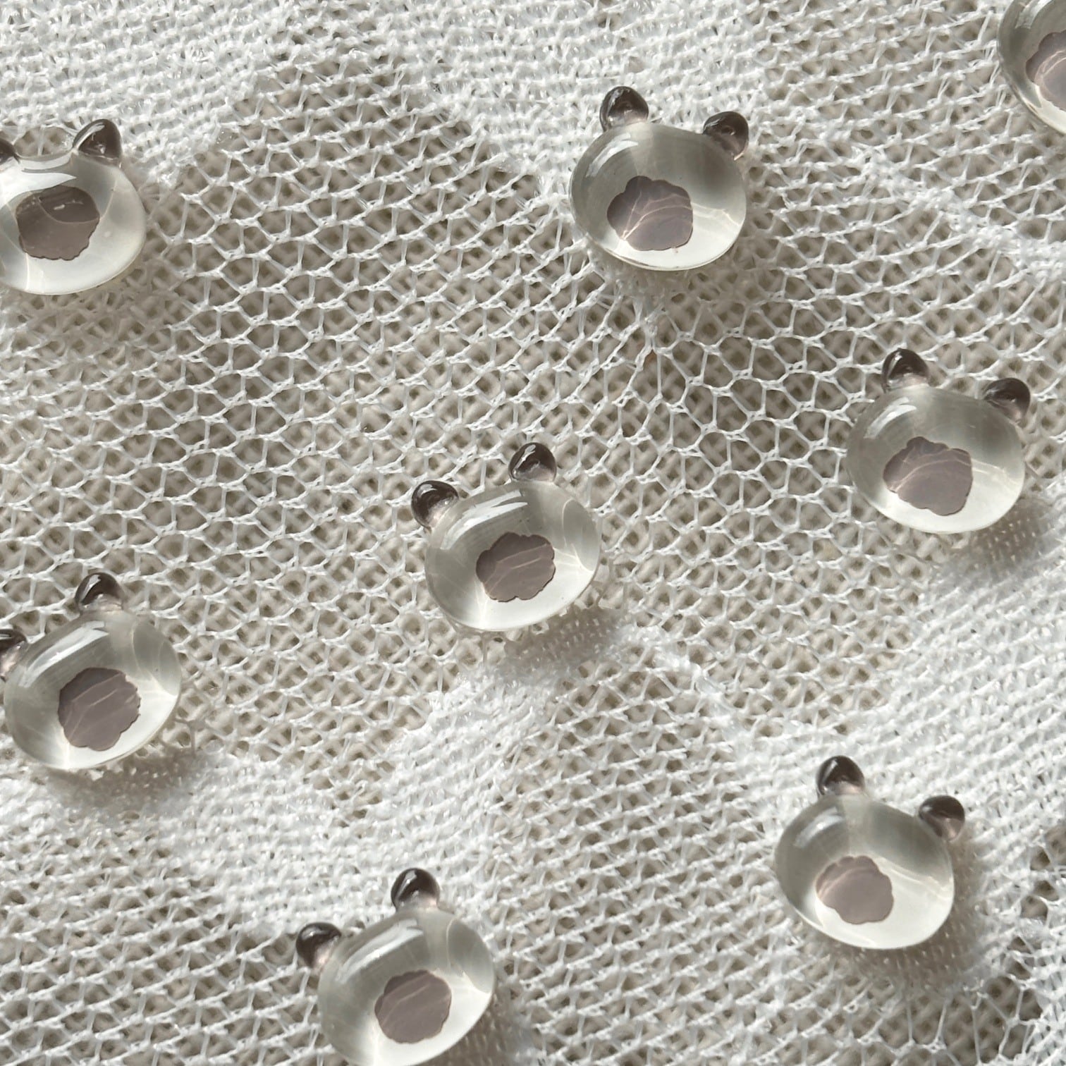 ガラスのシャム猫 小粒 シンプルピアス／イヤリング | 猫アクセサリー