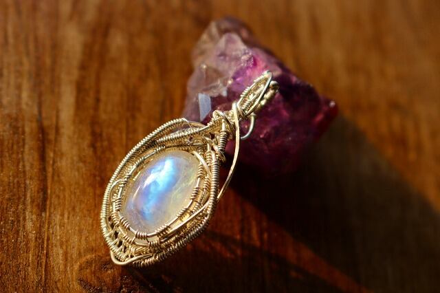 Rainbowmoonstone silver pendant