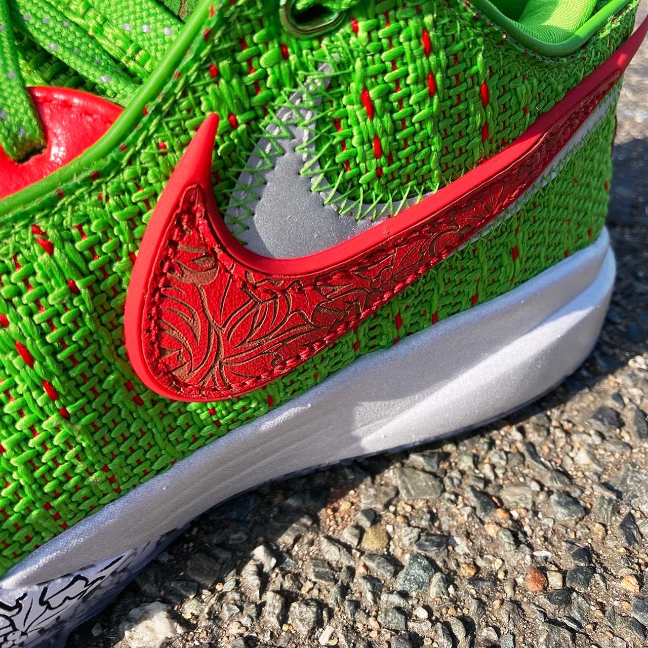 Nike LeBron 20 Christmas EP