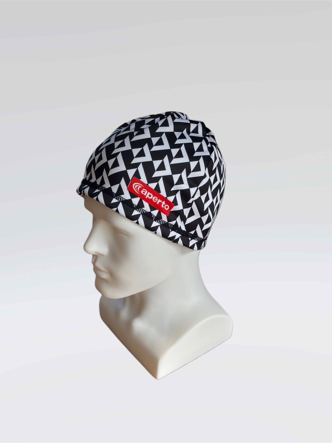 AP125274】ビーニーキャップ 全昇華ブラック幾何学柄（フリーサイズ