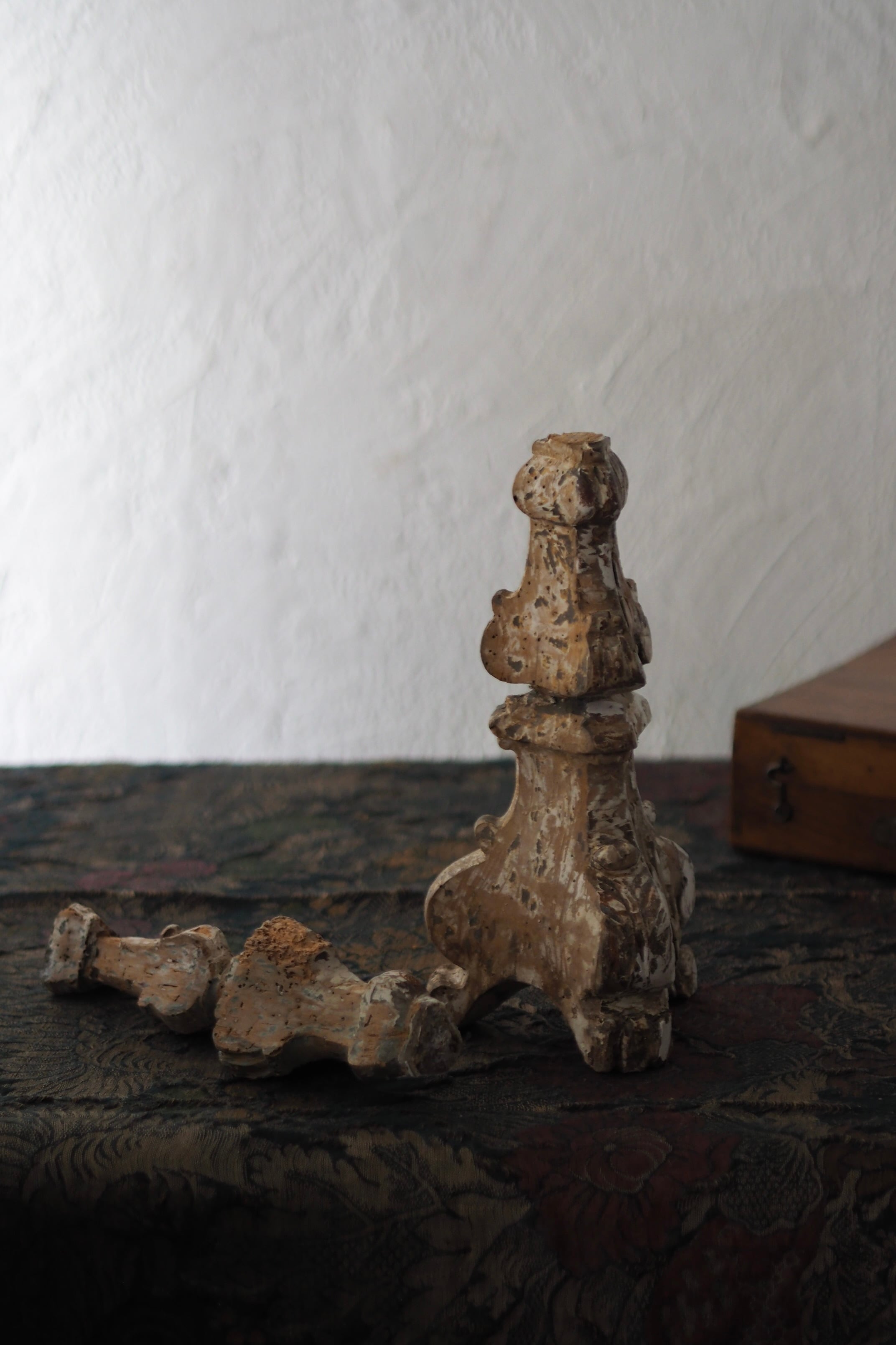 ミニチュア朽ちた木 ウォールシェルフフランスアンティーク風