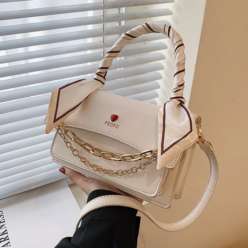 レッドサマースカーフ チェーン 夏物 シルク スクウェア メッセンジャーバッグ Tiancai_Wing_Bag83607063797