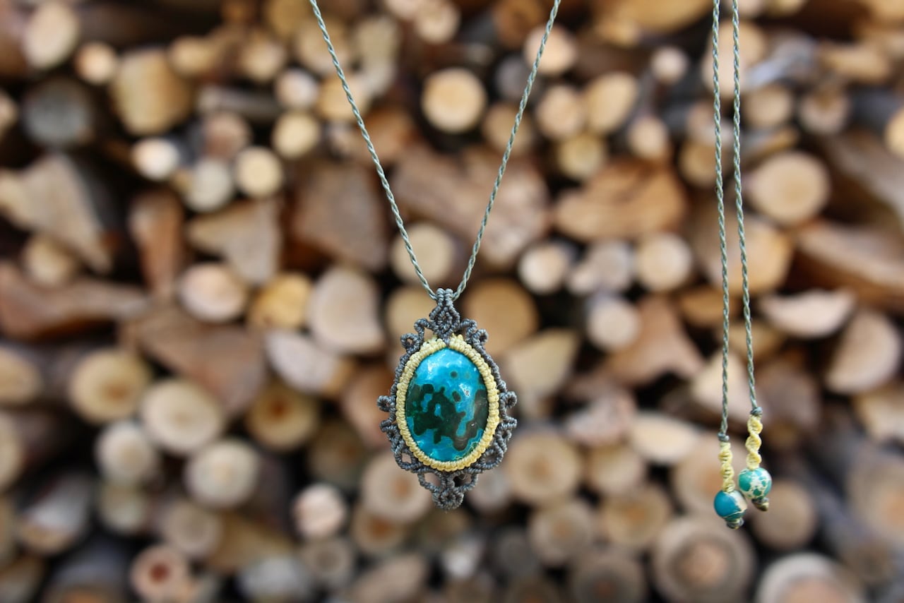 Chrysocolla malachite micro macrame pendant