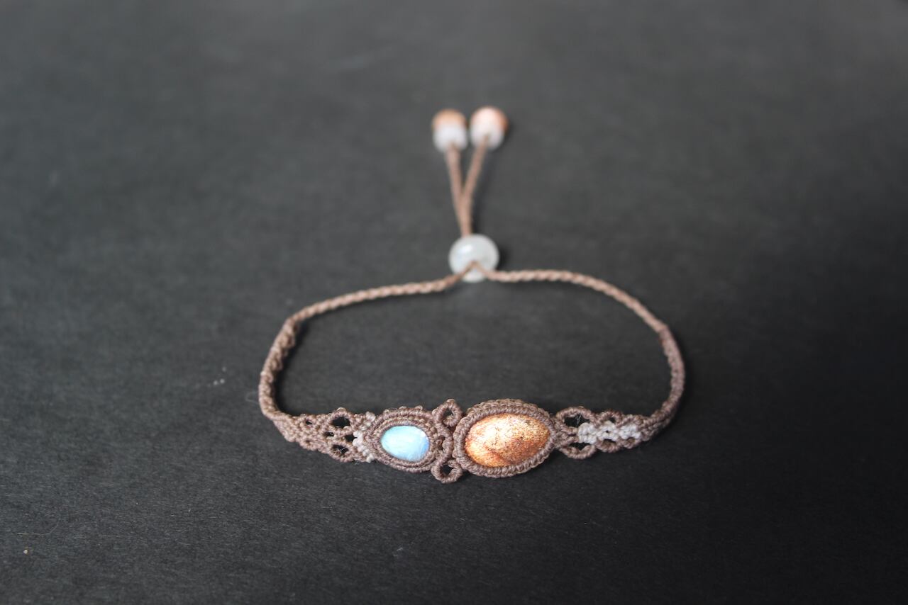 Sunstone & Rainbow moonstone micro macrame pendant