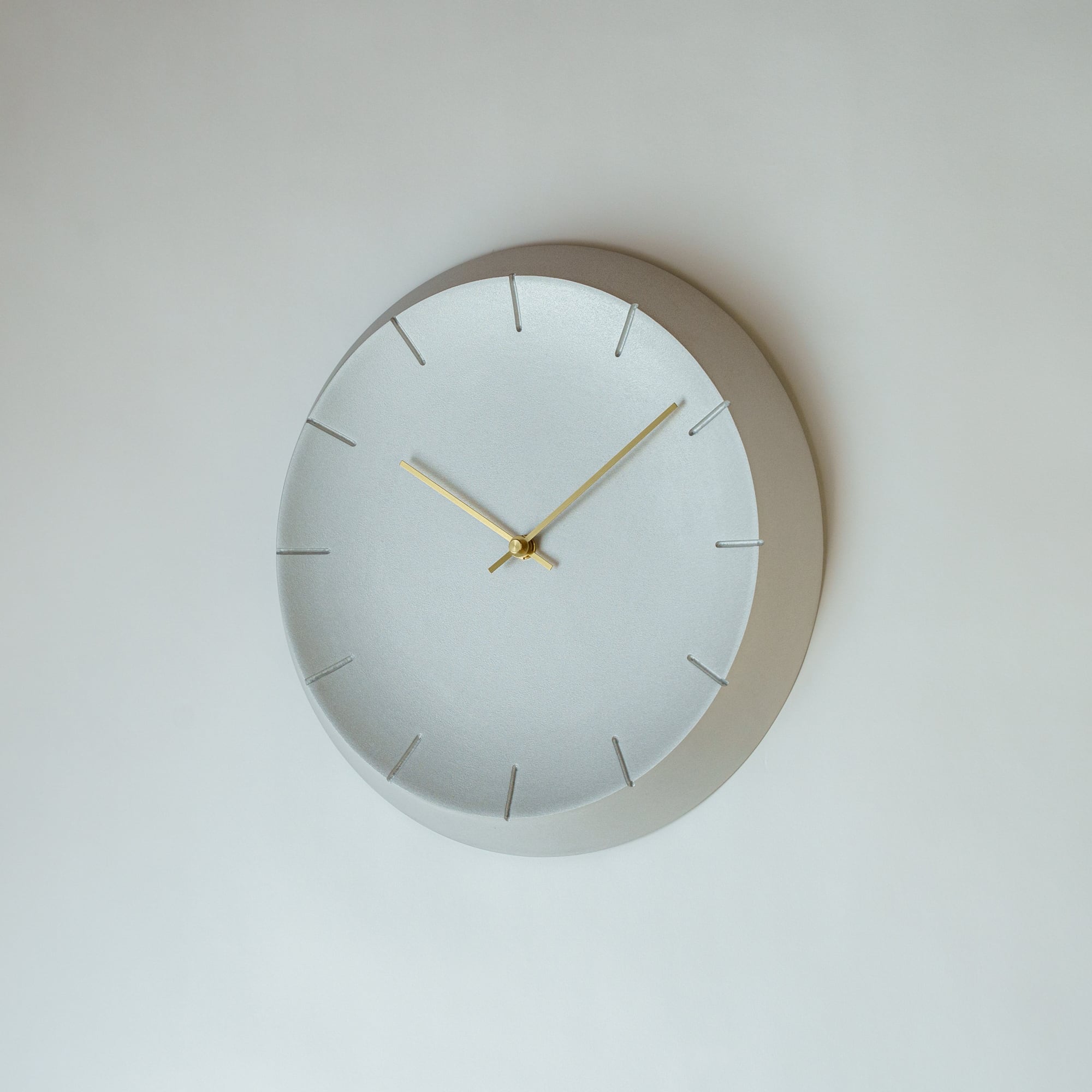 crater clock line 300 – brass hands | HONOR
