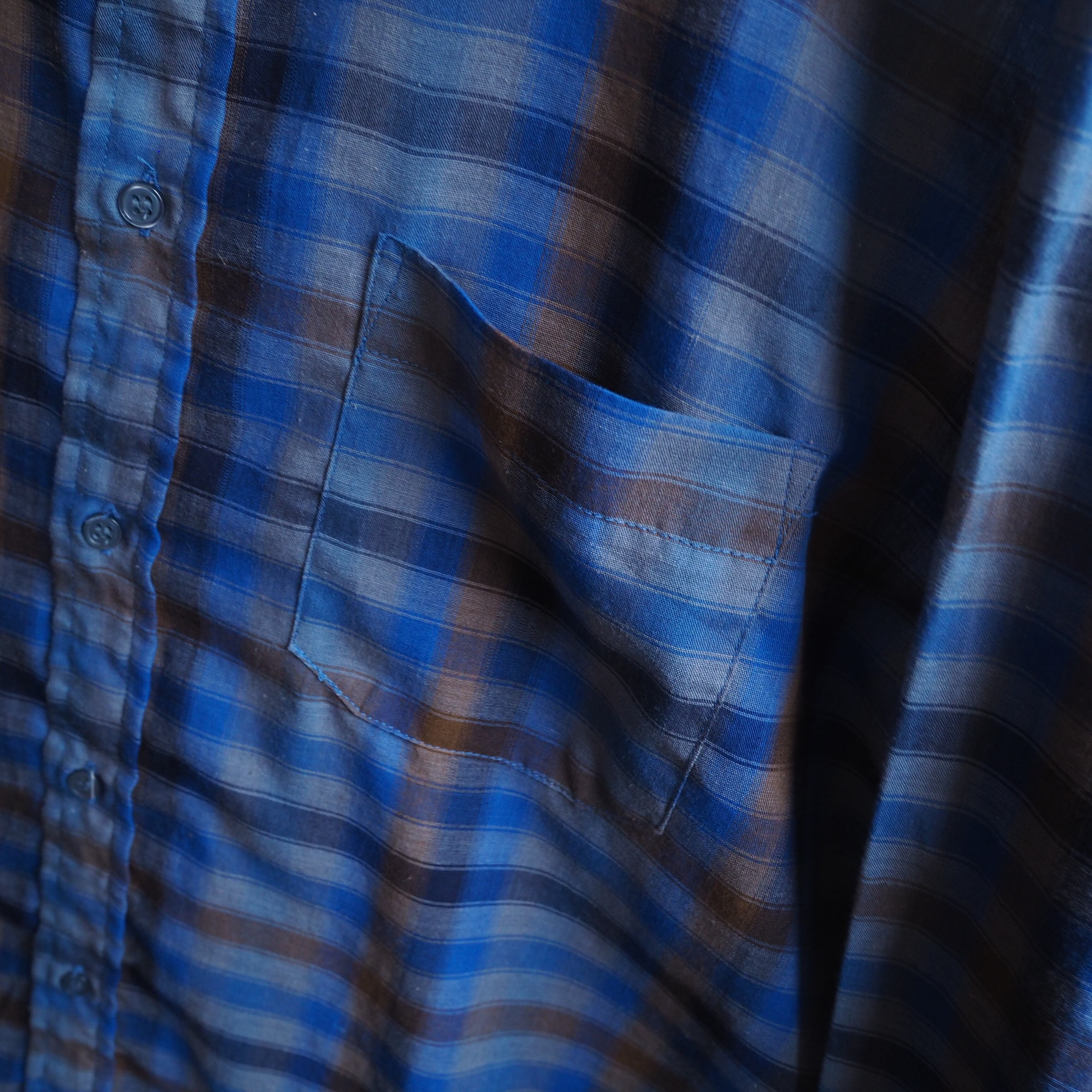 1990s Beautiful gradation Blue color Design vintage loose check shirt
