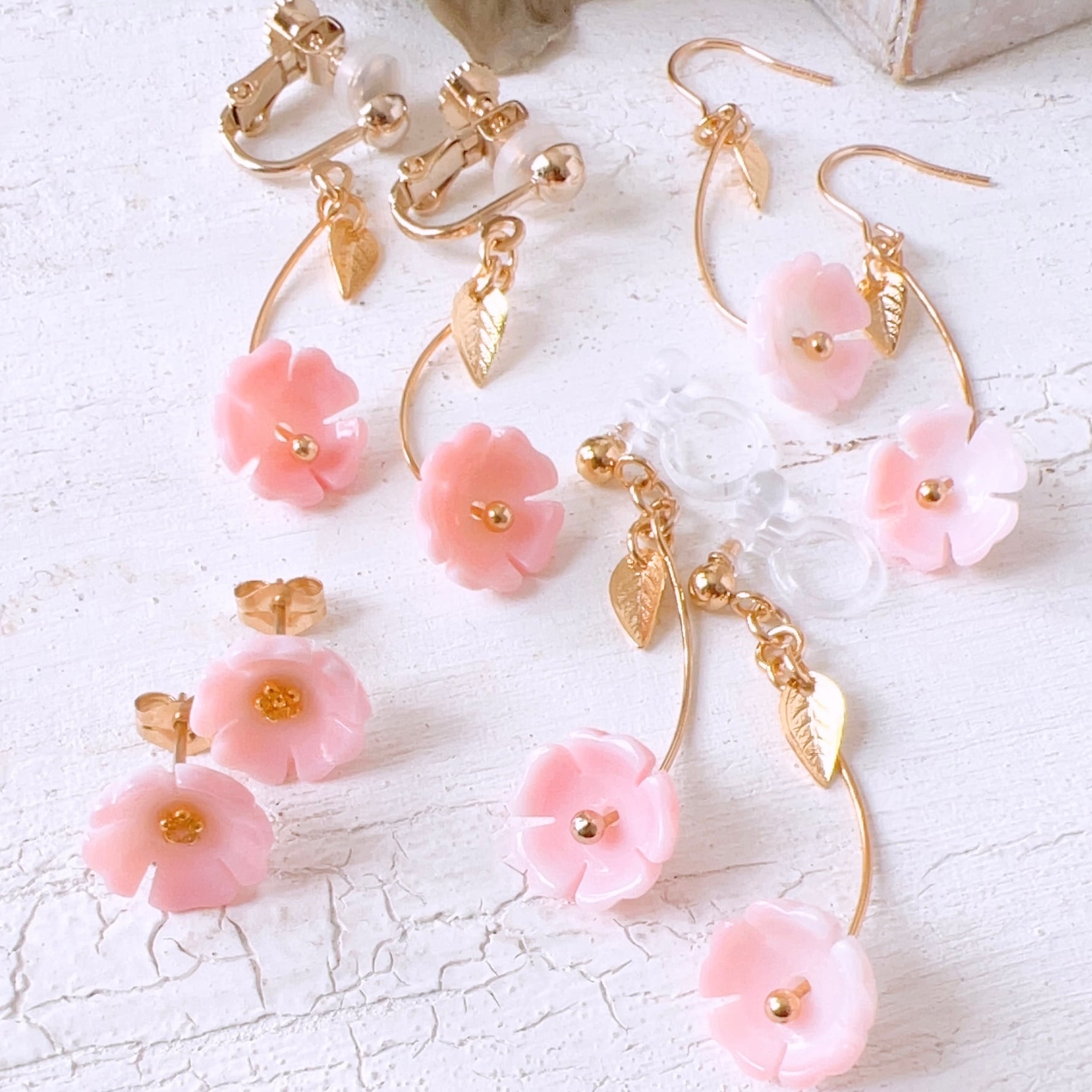 tama◆桜カービング✧アラゴナイト×フローライトピアス✧14kgf 桜 ピアス・:* 14kgf】耳元に咲く一輪の桜 クイーンコンクシェルAAA