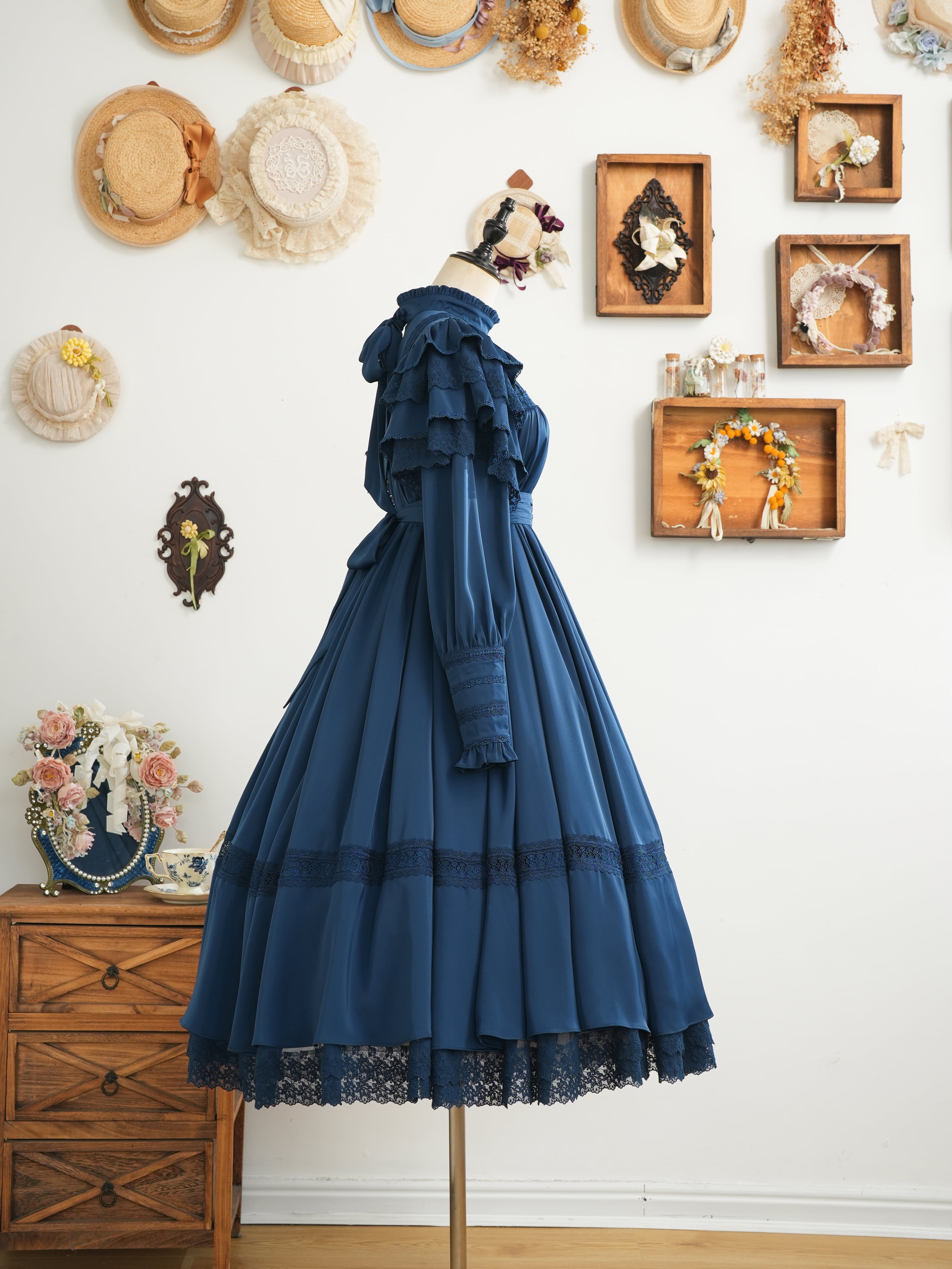 大阪店先行販売】リリアンヌ姉妹 ビビッドカラーワンピース