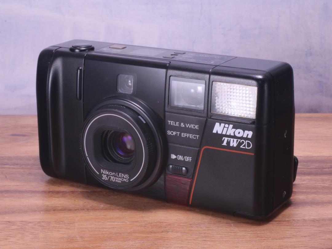 Nikon TW2D | Totte Me Camera