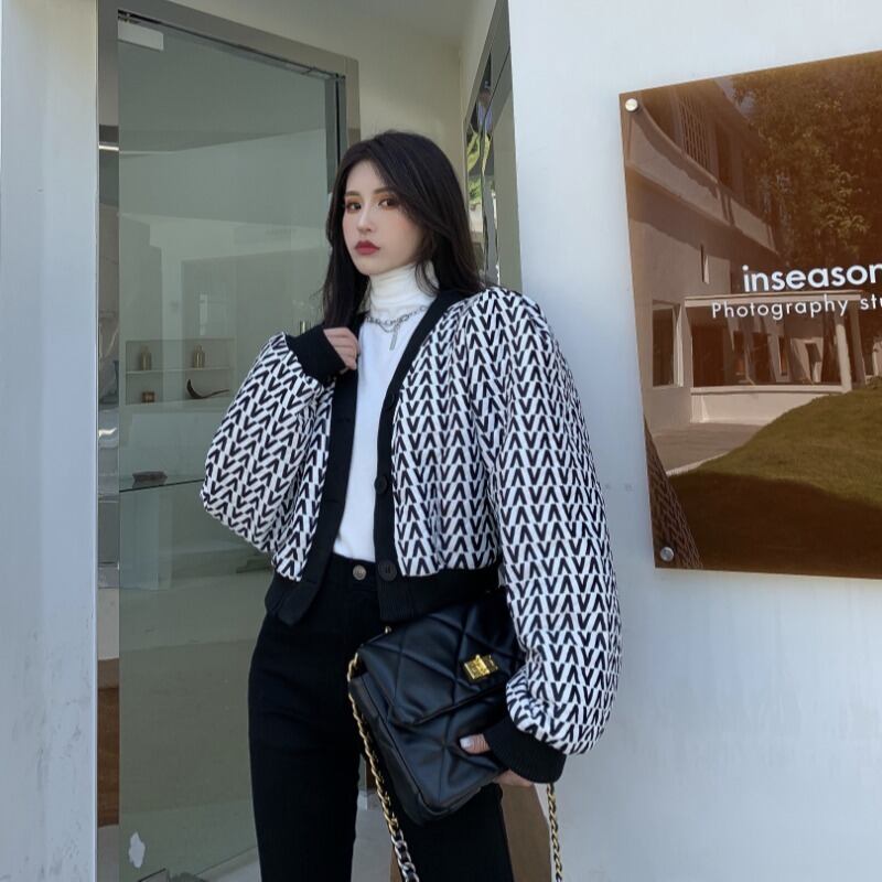 スモールジャケット女性インタイド香港スタイルワイルドシックショートパフスリーブコットンジャケットジャケット2020秋冬新作 ブラックストロベリース77734311158