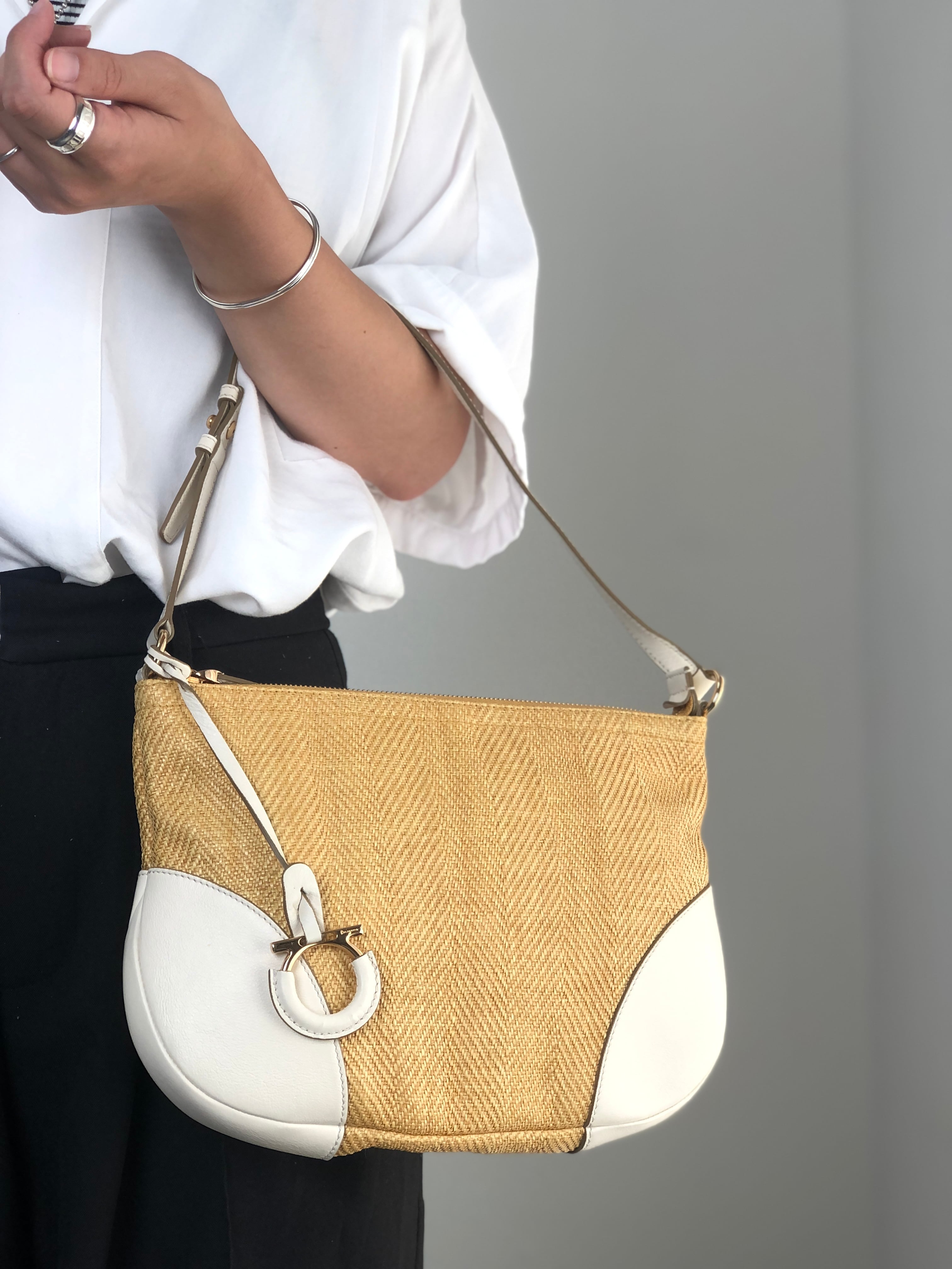 Salvatore Ferragamo サルヴァトーレ フェラガモ ショルダーバッグ