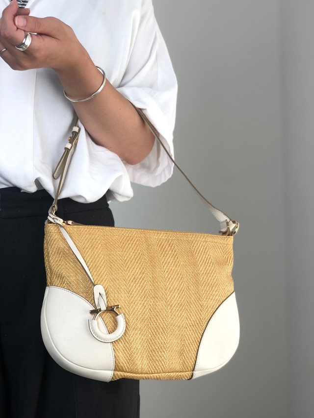 Salvatore Ferragamo フェラガモ  ガンチーニ レザー 2way ショルダーバッグ イエロー vintage ヴィンテージ オールド ei4hpe