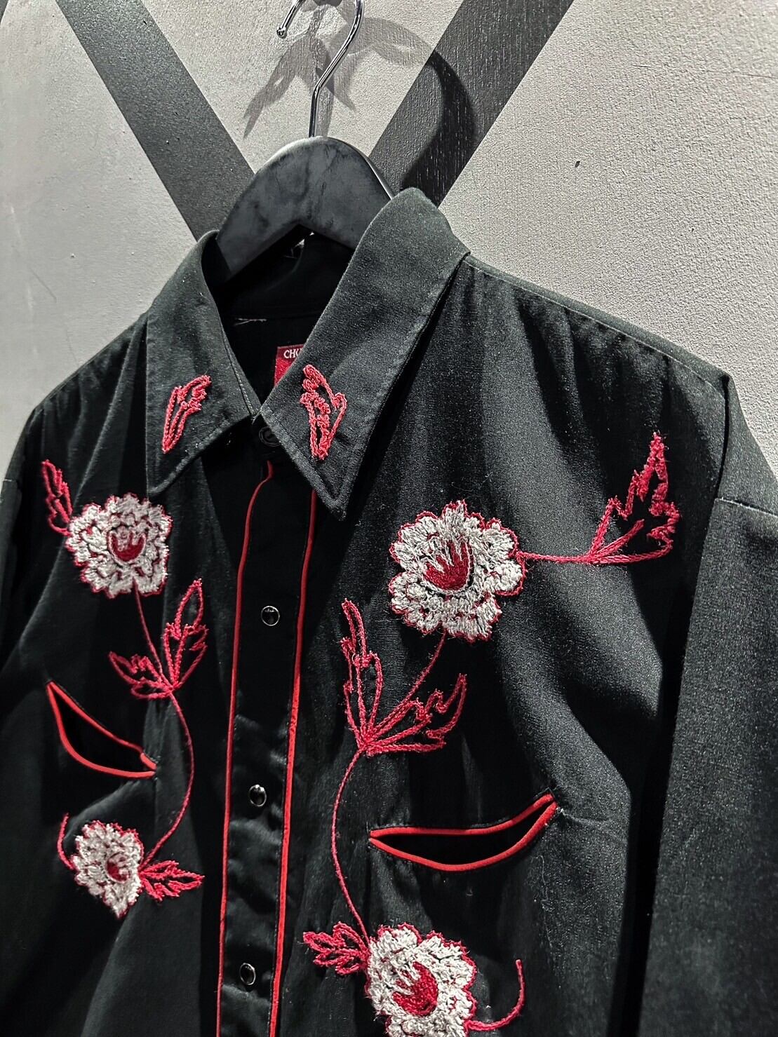 X VINTAGE】Flower Motif Embroidery Vintage Western Shirt | Caka 