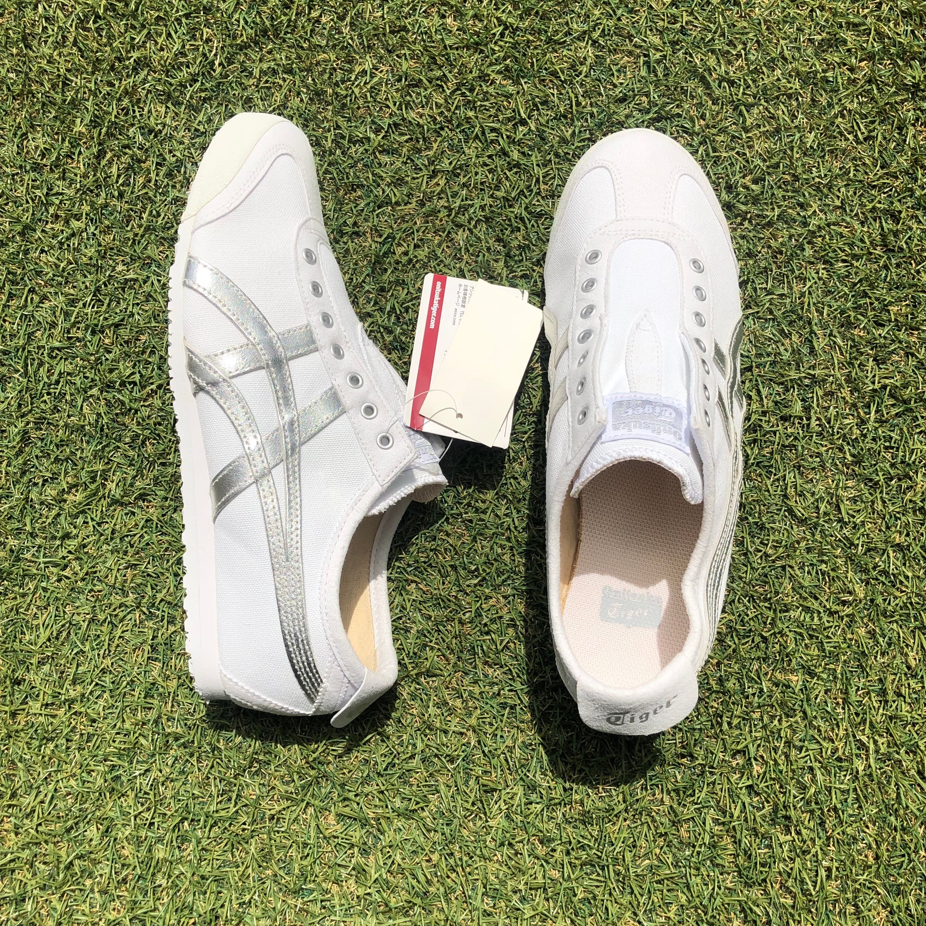 専用です　美品　オニツカタイガースリッポン TSUNAHIKI SLIP-ON 新登場。 「TSUNAHIKI™ 82」をベースにした
