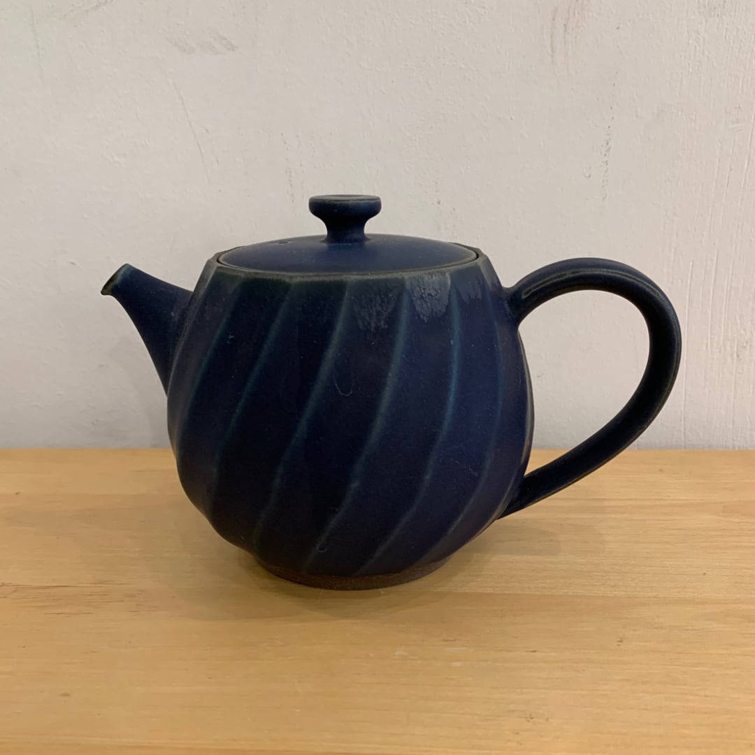 【波佐見焼】【瑞幸窯】【捻り粉引】【ポット】【急須】約550cc