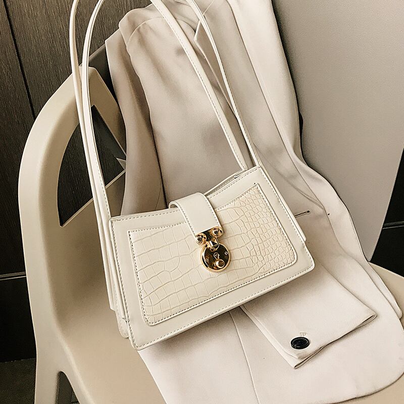 ホワイトバッグ2020ニューウェーブサマーネットレッドワイルドワンショルダースモールバッグINSファッションEign Lady脇の下バッグ Tiancai_Wing_Bag9042584