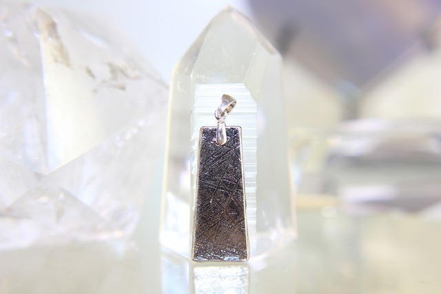 ギベオン✨シルバーペンダント（チェーン付き）