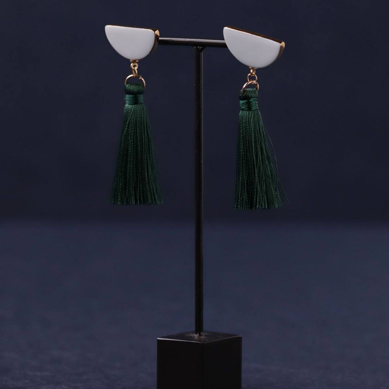 hakuji tassel　pierced earrings