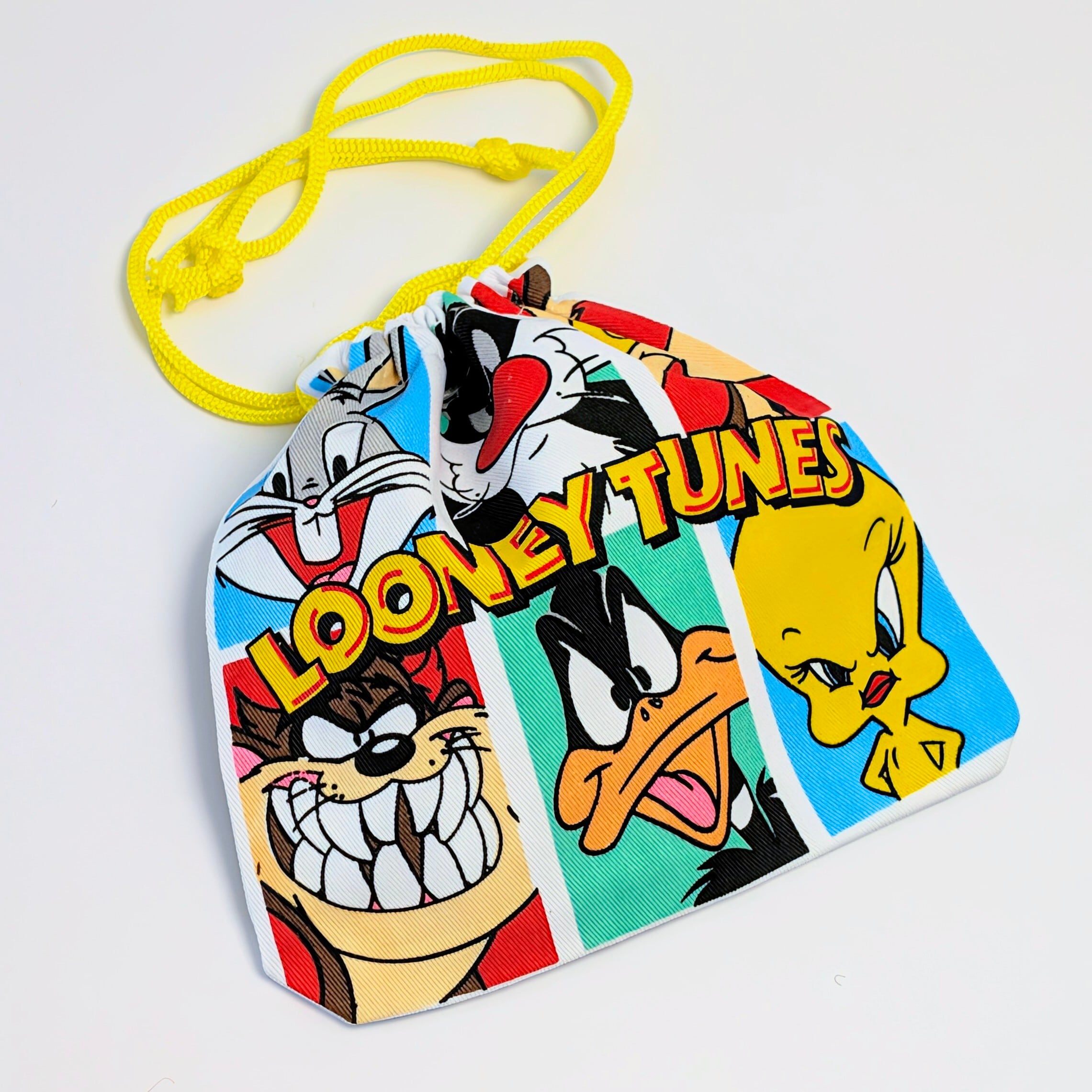 ✨️可愛すぎて何枚も欲しい♡✨️アメリカンキャラクターPURSE【 Looney Tunes(ルーニー・テューンズ)】巾着袋 〚アメリカン雑貨 アメトイ〛