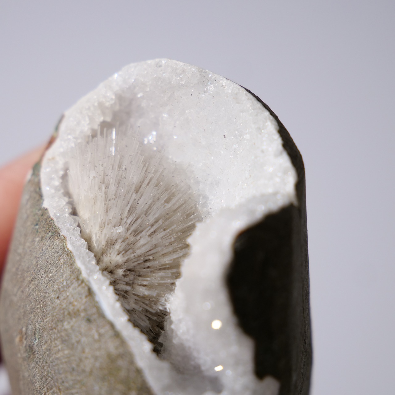 スコレサイト スコレス沸石 / 原石 標本