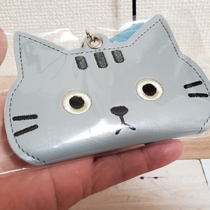 便利でかわいい♪猫のキーホルダー付きプチケース