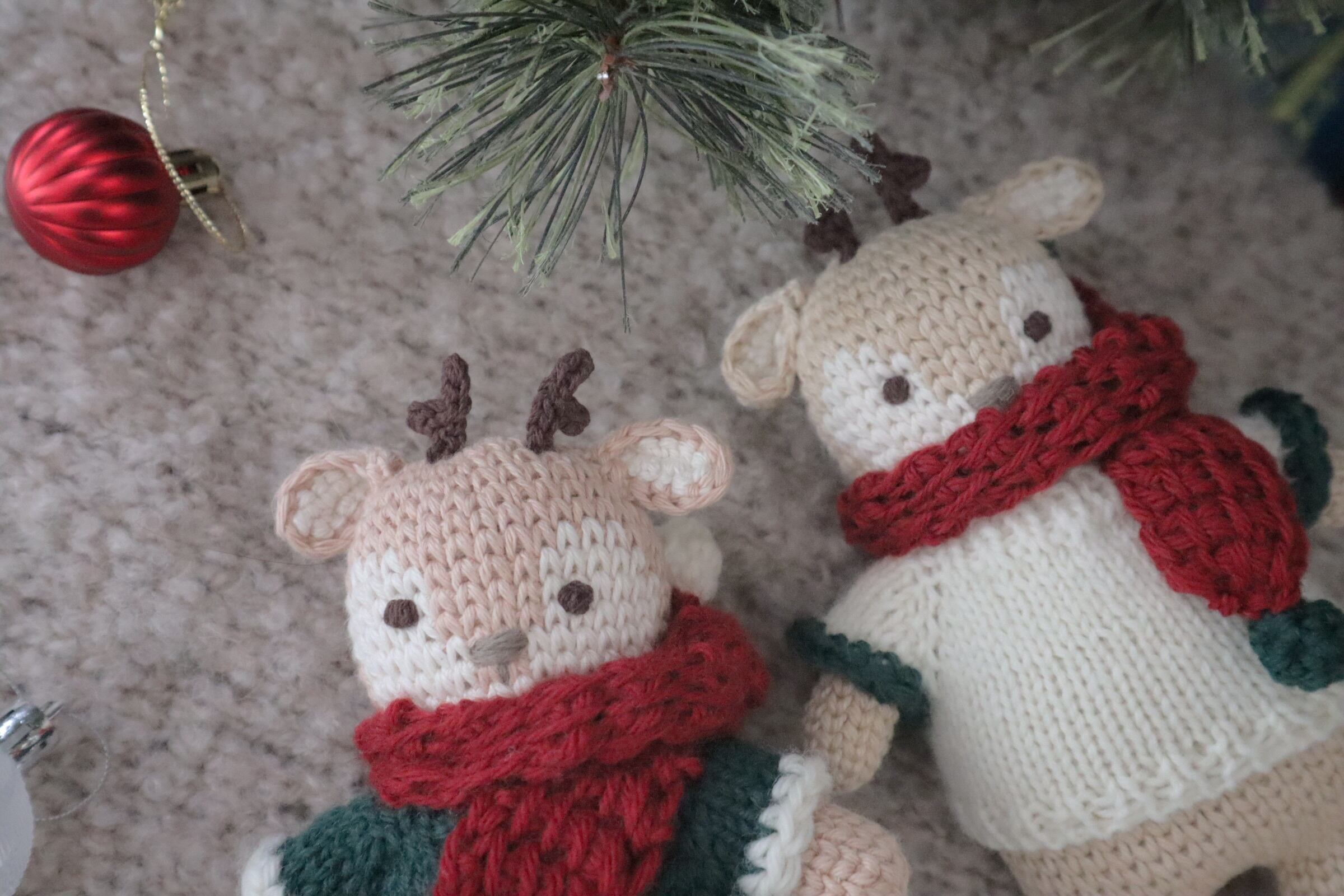 トナカイ  ／ ベージュ