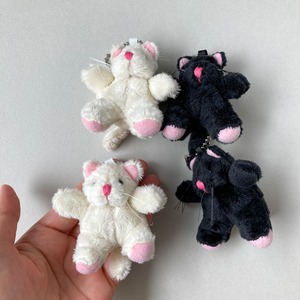 ふくよかネコのぬいぐるみキーホルダー